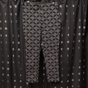 Morgan Taylor Navy and White Geometric Women's Cropped Pants